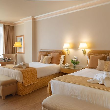 Gran Hotel Los Abetos Santiago de Compostela Exterior photo