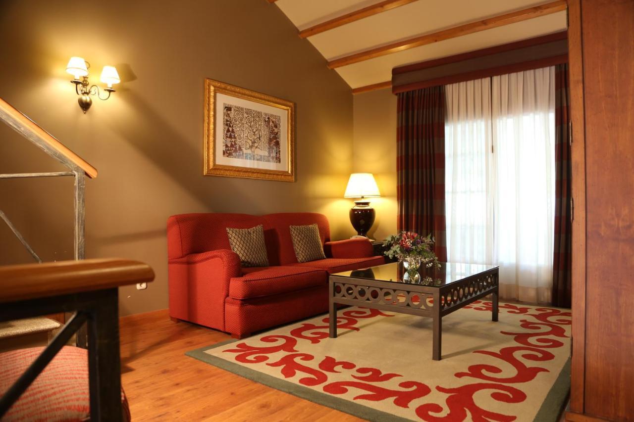 Gran Hotel Los Abetos Santiago de Compostela Exterior photo