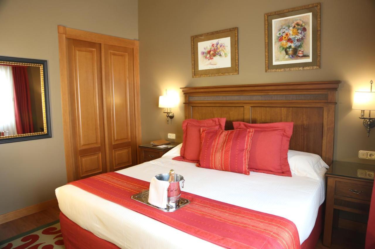 Gran Hotel Los Abetos Santiago de Compostela Exterior photo