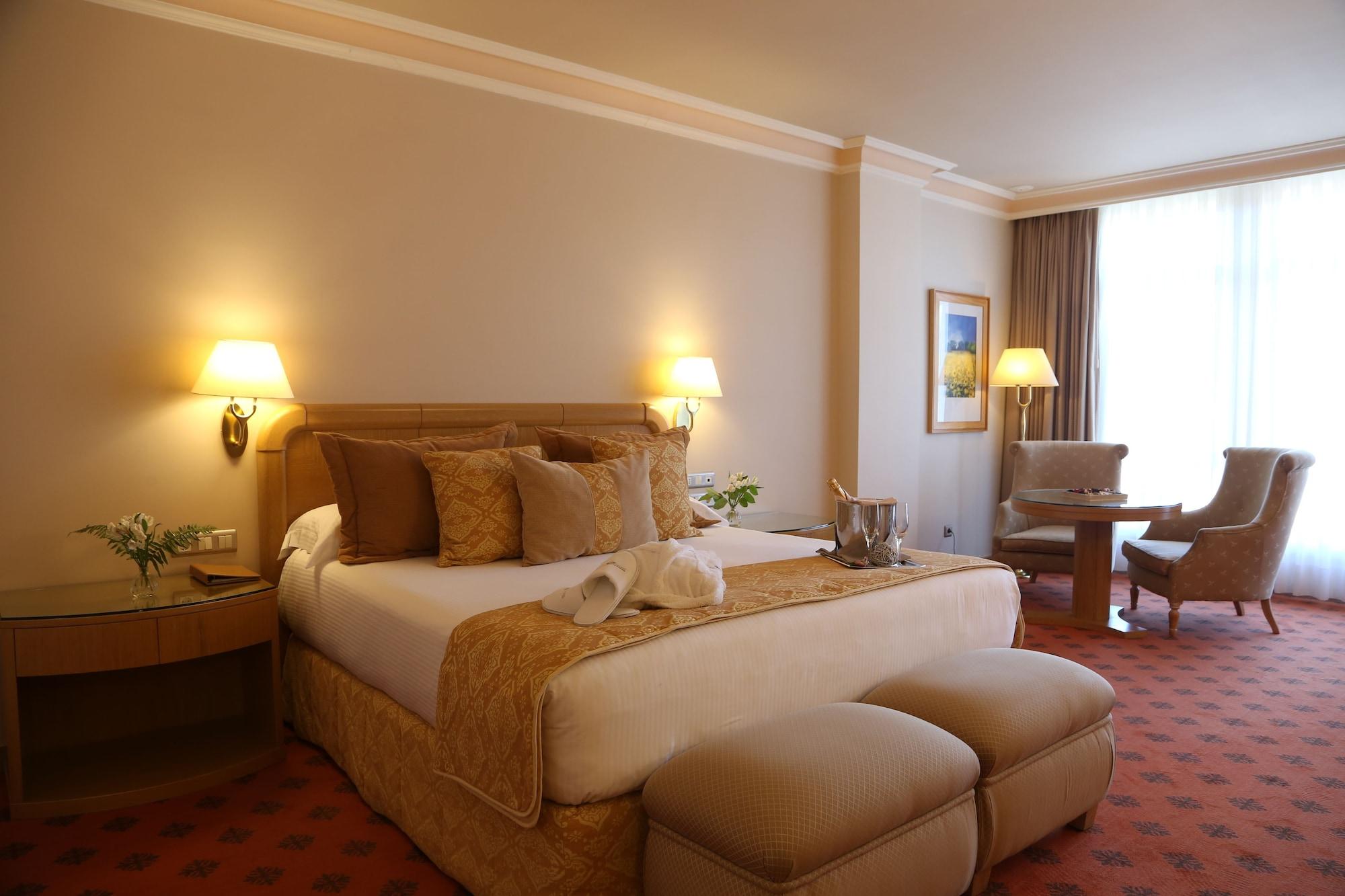 Gran Hotel Los Abetos Santiago de Compostela Exterior photo