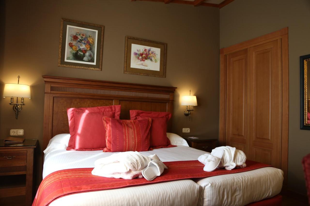Gran Hotel Los Abetos Santiago de Compostela Exterior photo