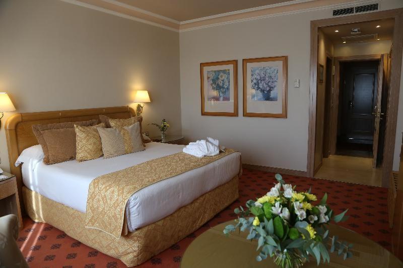Gran Hotel Los Abetos Santiago de Compostela Room photo